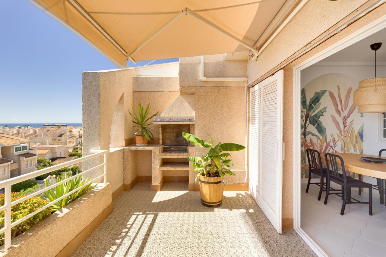 Апартаменты Flamenco Penthouse Sea View & Swimming Pool Торевьиа Экстерьер фото