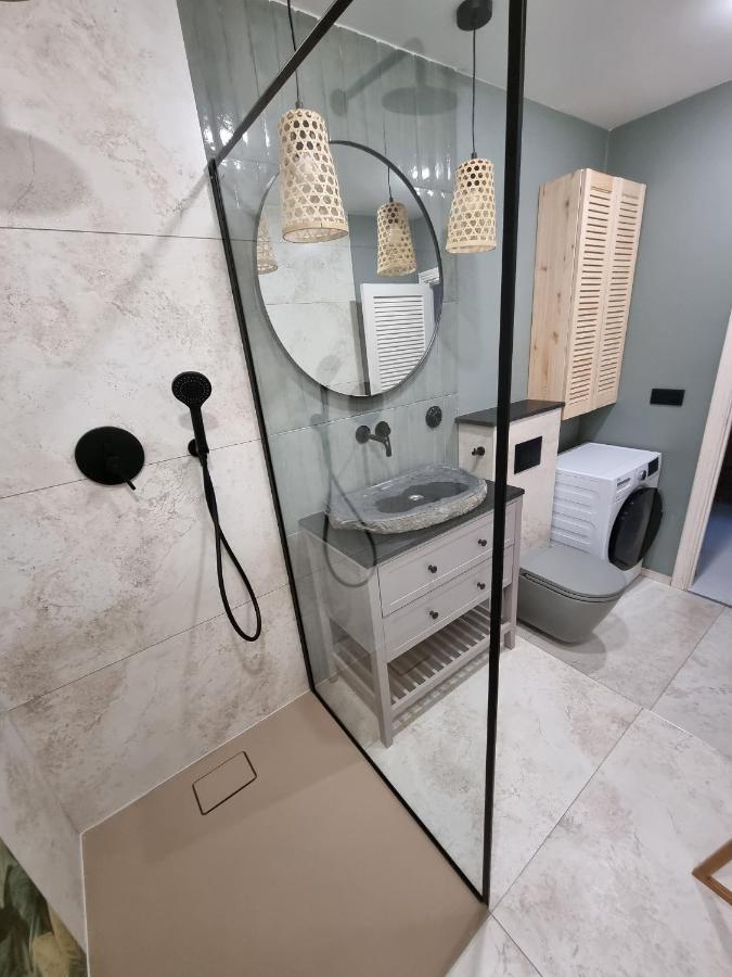 Апартаменты Flamenco Penthouse Sea View & Swimming Pool Торевьиа Экстерьер фото